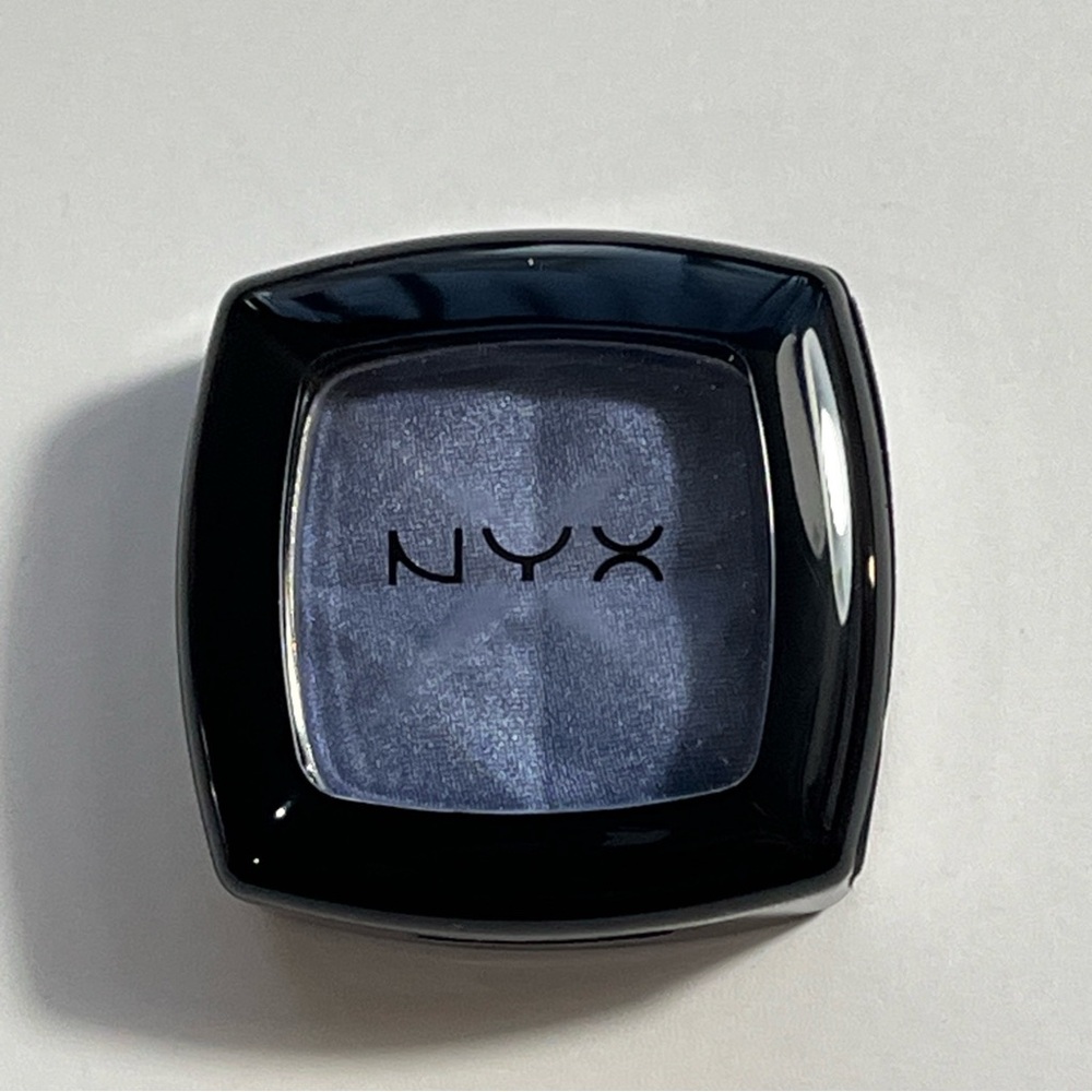 NYX Single Eye Shadow #ES53 Velvet Blue (0.11 oz)